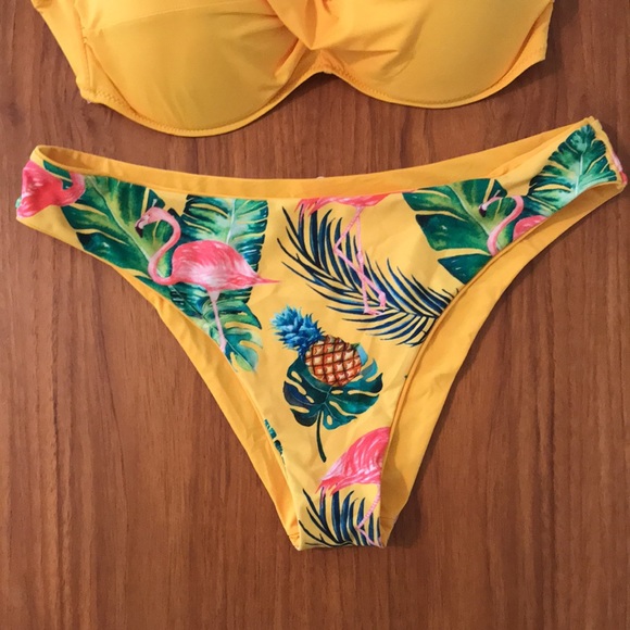 Bright yellow bikini bandeau top w removable straps reversible floral bottom! - Picture 2 of 7